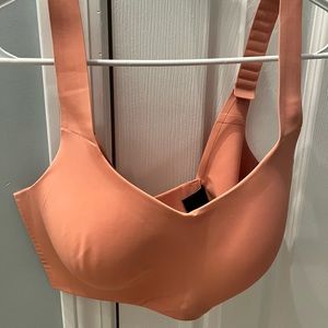 Knix sports bra size 6